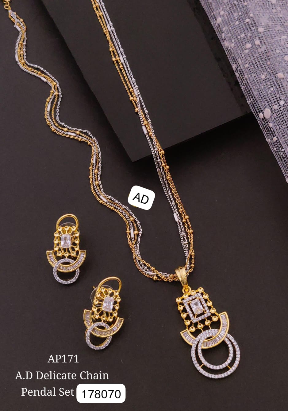 AD PENDANT SET 178070